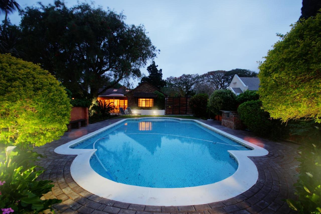 Gardenview Guest House พอร์ตเอลิซาเบธ ภายนอก รูปภาพ