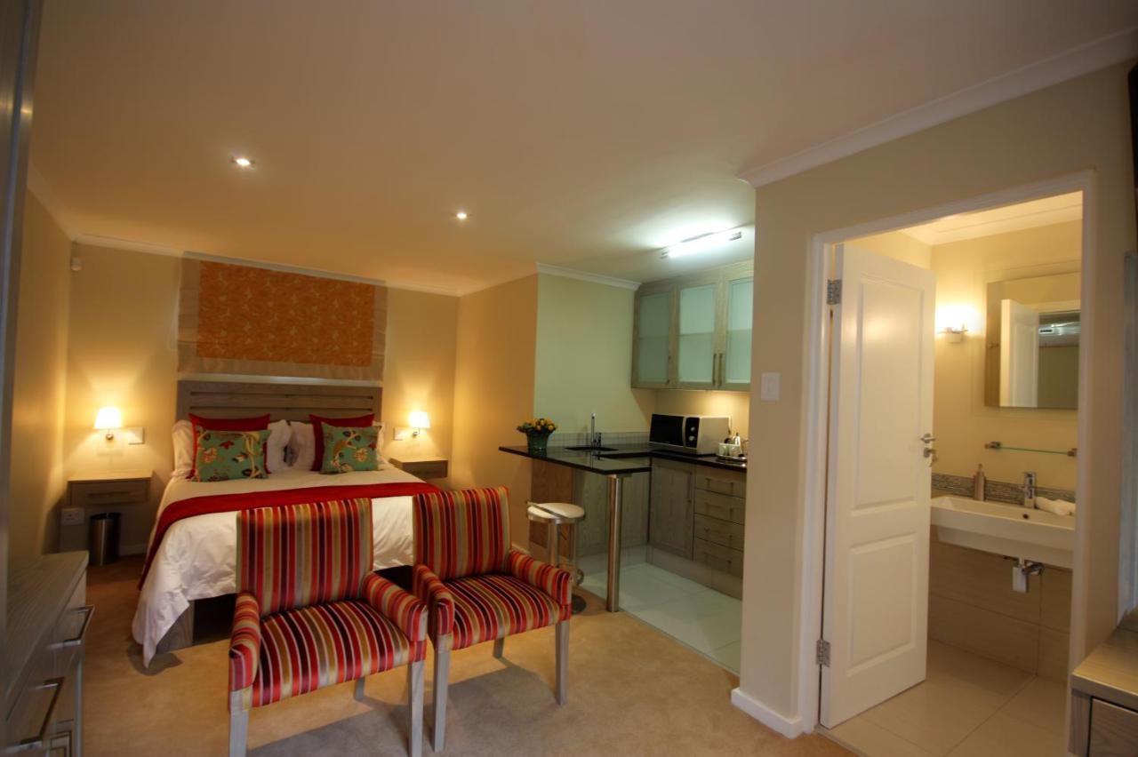 Gardenview Guest House พอร์ตเอลิซาเบธ ภายนอก รูปภาพ