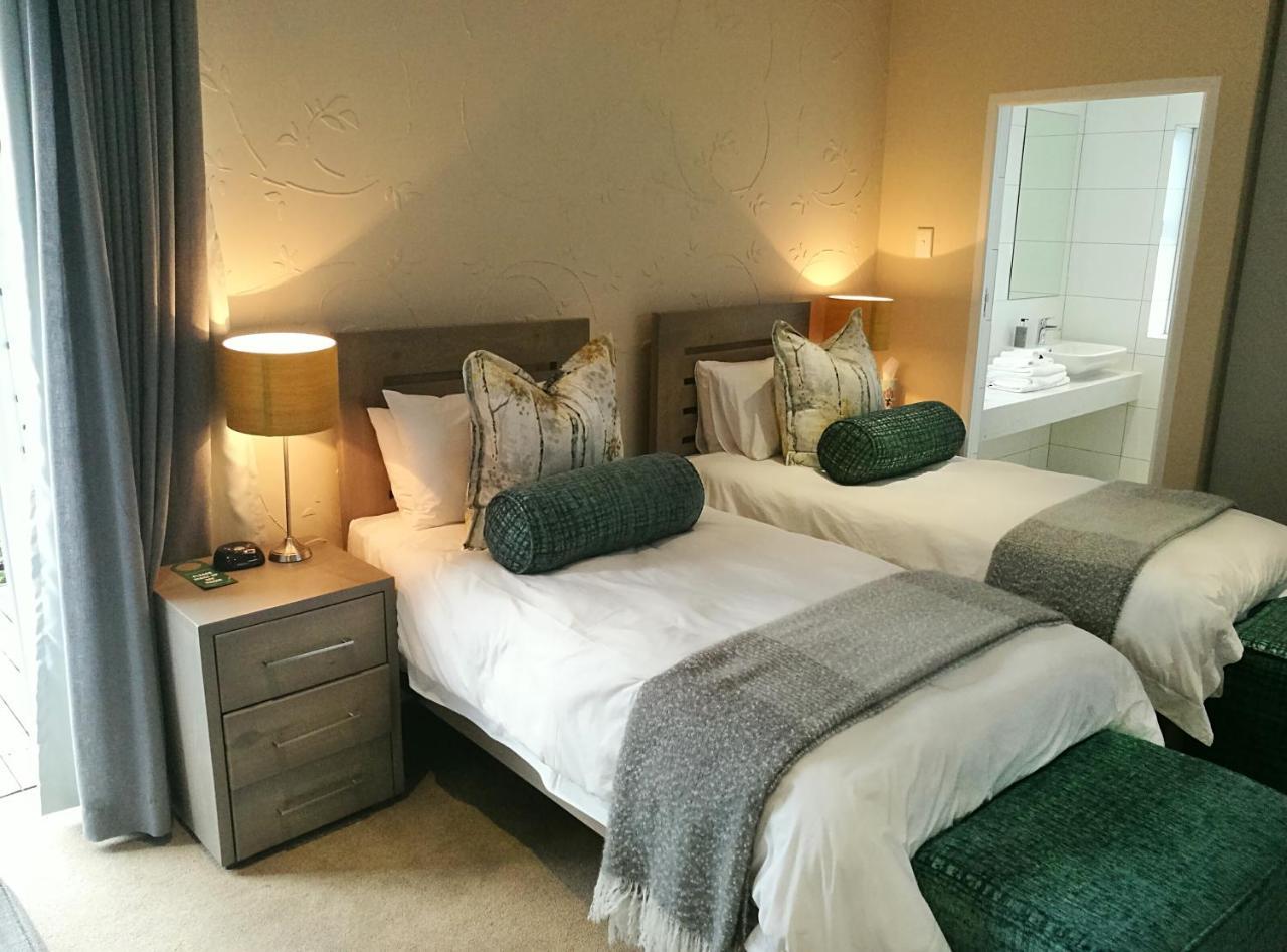 Gardenview Guest House พอร์ตเอลิซาเบธ ภายนอก รูปภาพ
