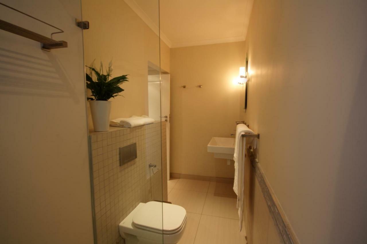 Gardenview Guest House พอร์ตเอลิซาเบธ ภายนอก รูปภาพ