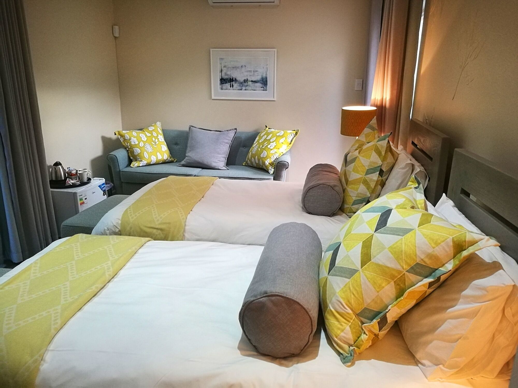 Gardenview Guest House พอร์ตเอลิซาเบธ ภายนอก รูปภาพ